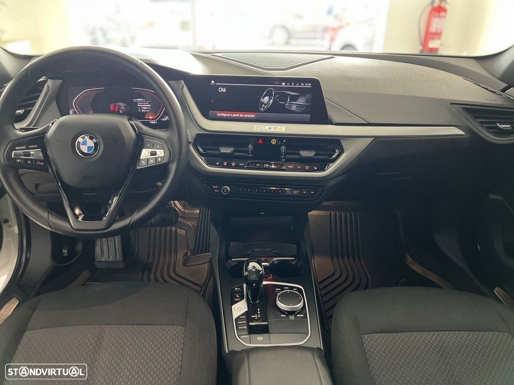 BMW 118 i Aut. Advantage - 9