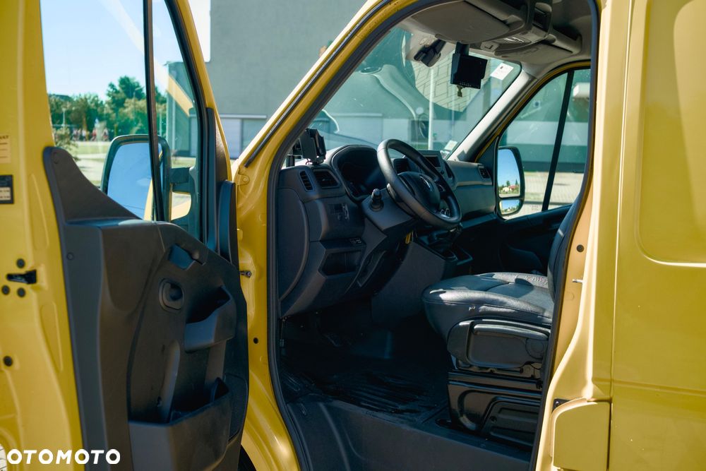 Renault E-Master - 3