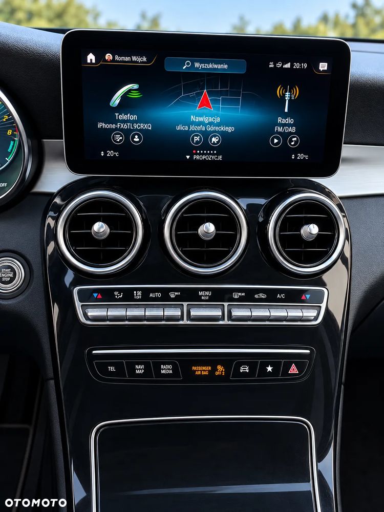 Mercedes-Benz GLC - 32