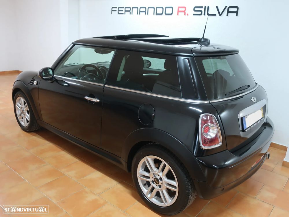 MINI 3 Portas Cooper D - 1