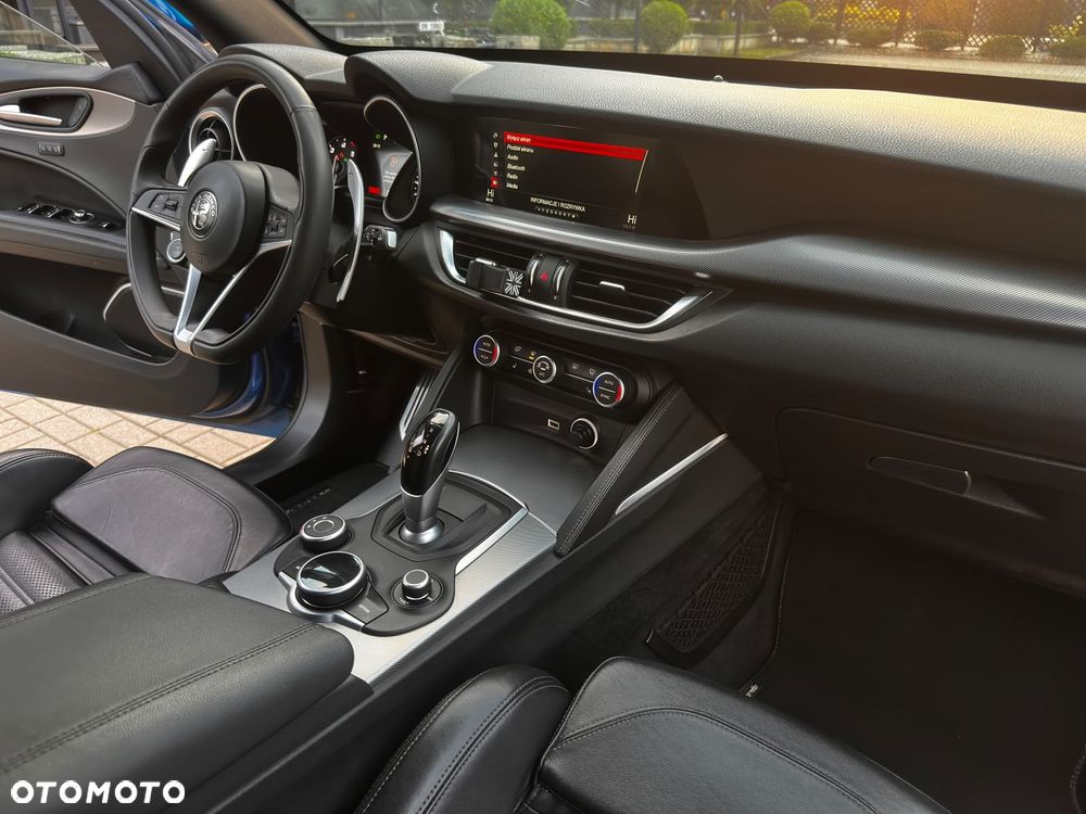 Alfa Romeo Stelvio 2.2 16V AT8-Q4 Executive - 32