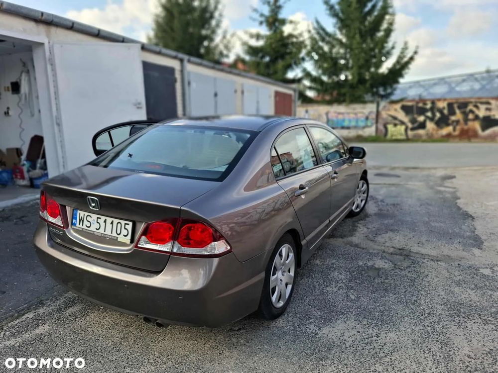 Honda Civic 1.8 Comfort - 3