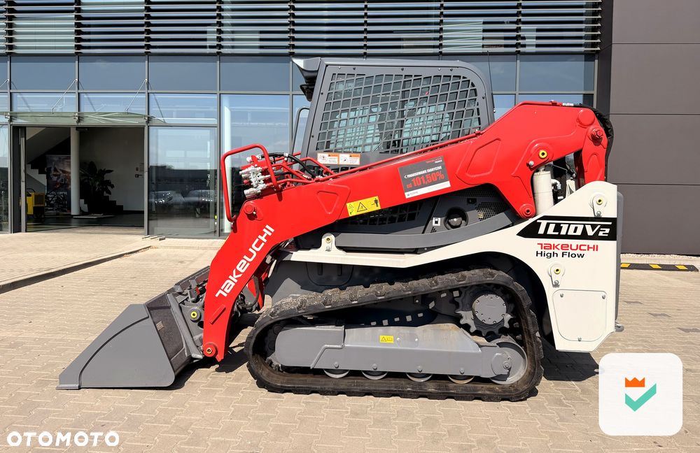 Takeuchi TL10 V2 - 2