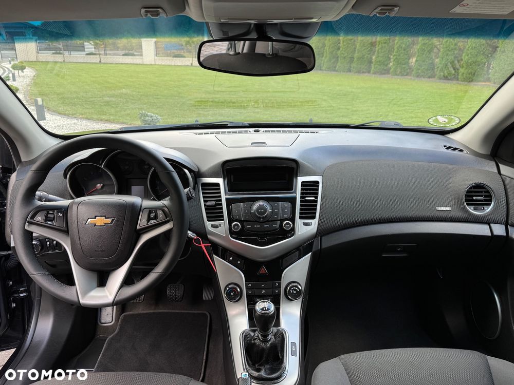 Chevrolet Cruze 1.8 LT - 36