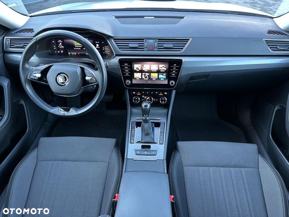 Skoda Superb 2.0 TDI SCR Style DSG - 5