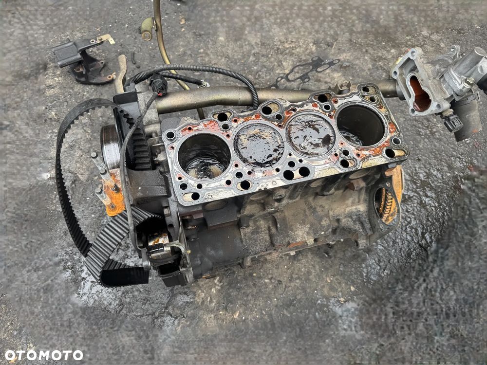 Silnik blok dół 4G63 2.0 16V Mitsubishi Outlander I OE - 2