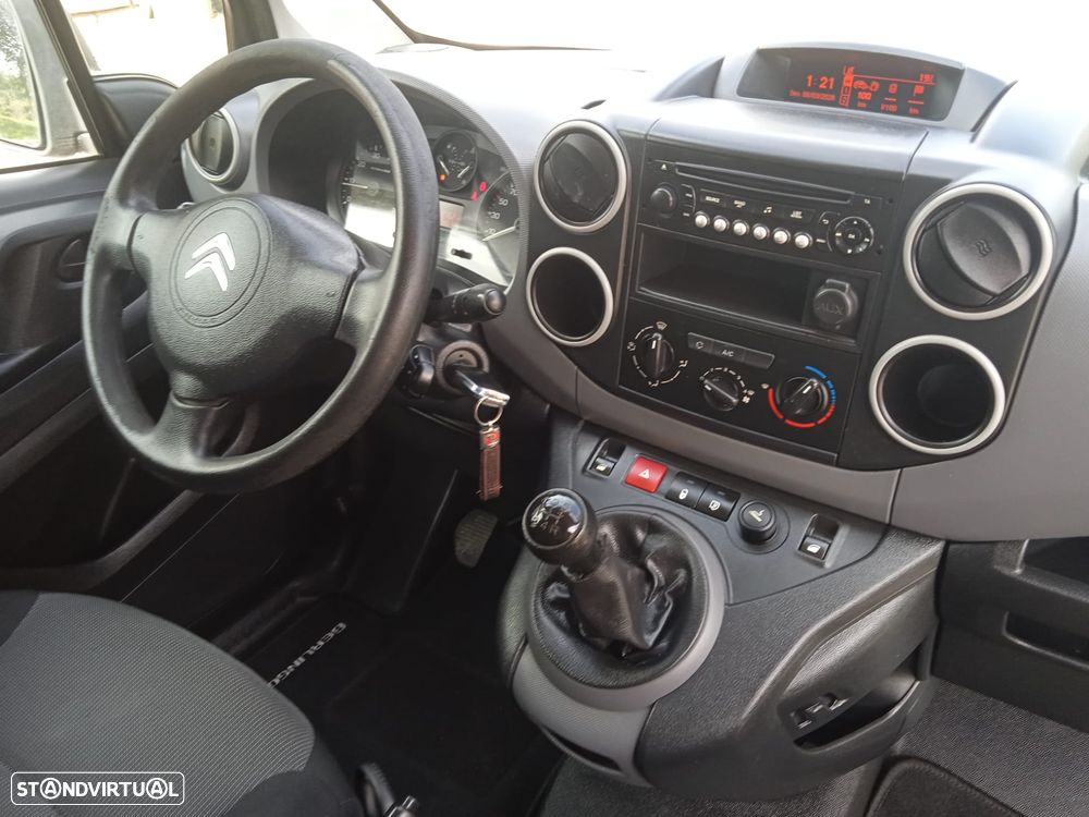 Citroën Berlingo XL (Longa) 1.6 Hdi 100cv 3 lugares 5 portas - 30