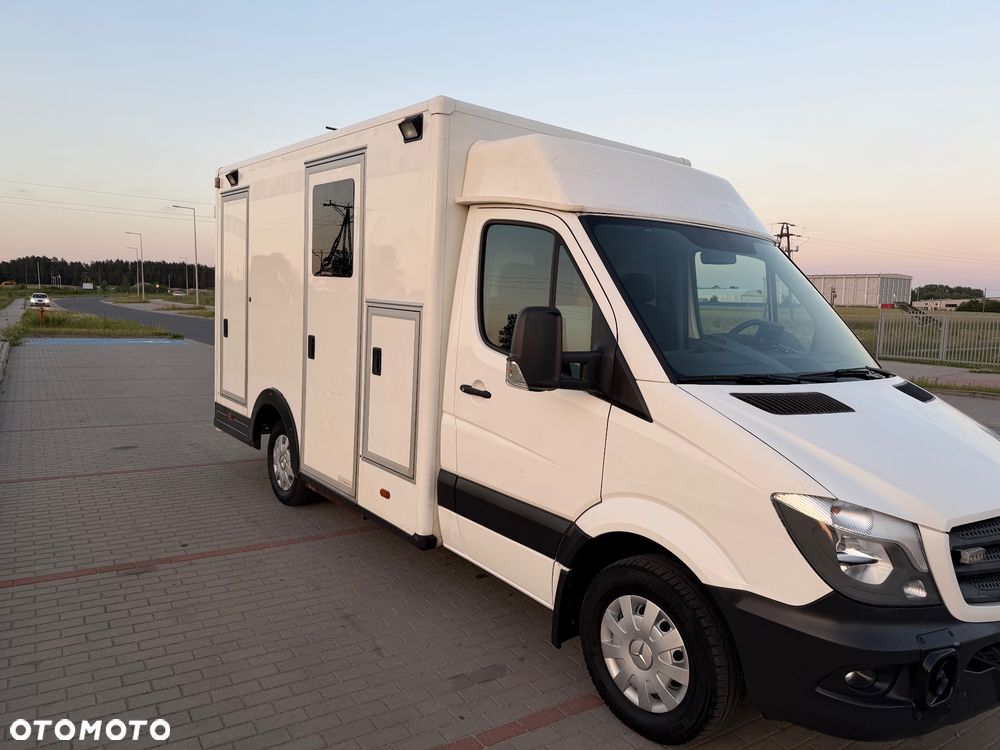 Mercedes-Benz Sprinter - 22