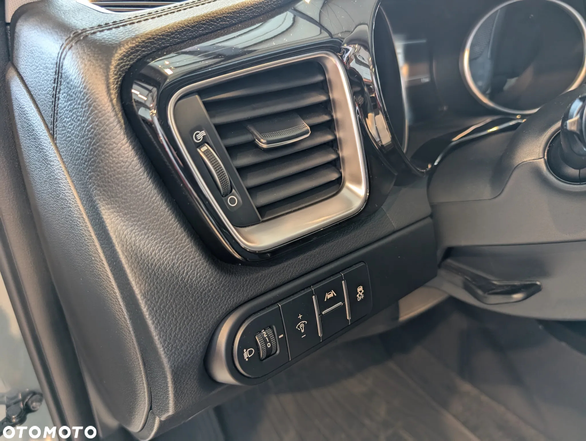 Kia Ceed 1.5 T-GDI Tribute - 11