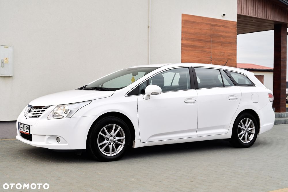Toyota Avensis 2.0 D-4D Executive - 9