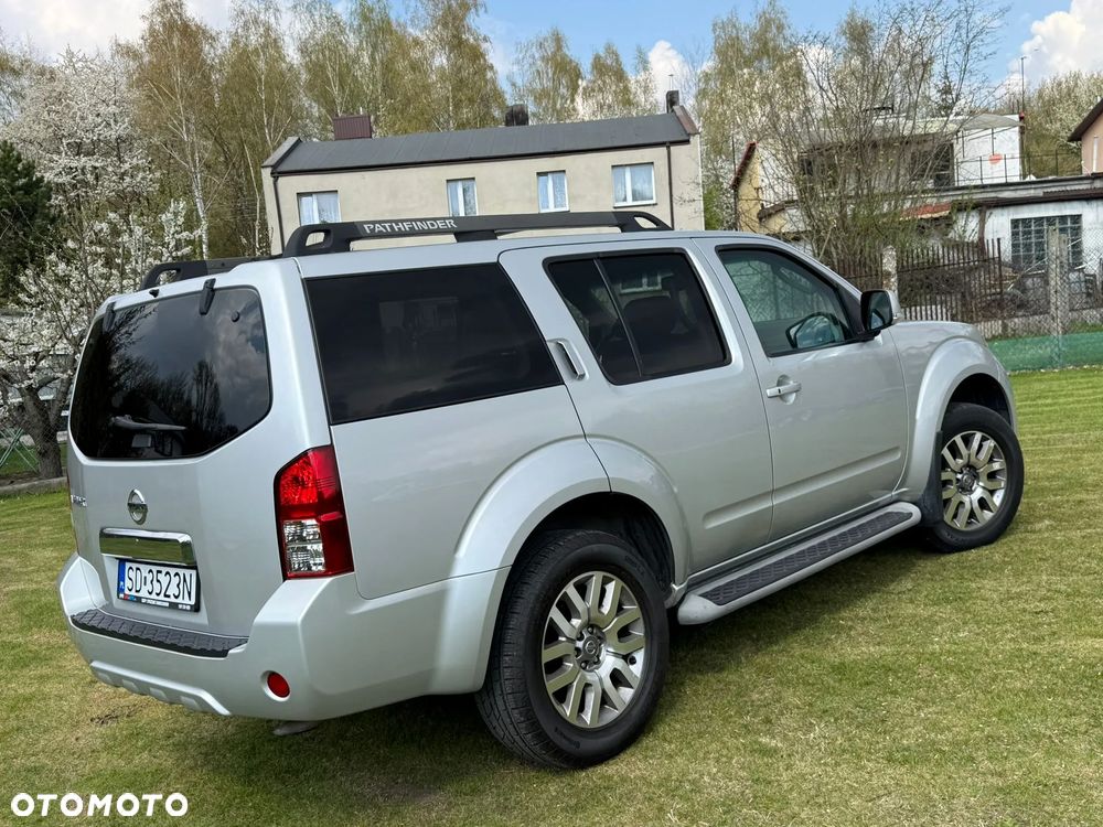 Nissan Pathfinder - 4