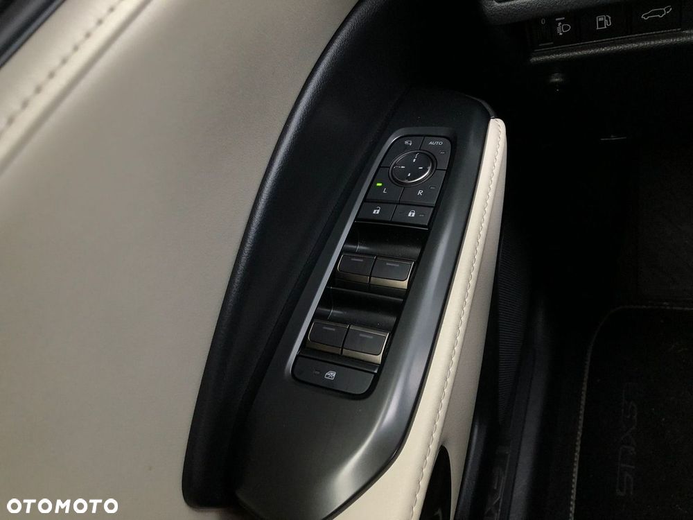 Lexus LBX 1.5 Hybrid Elegant - 34