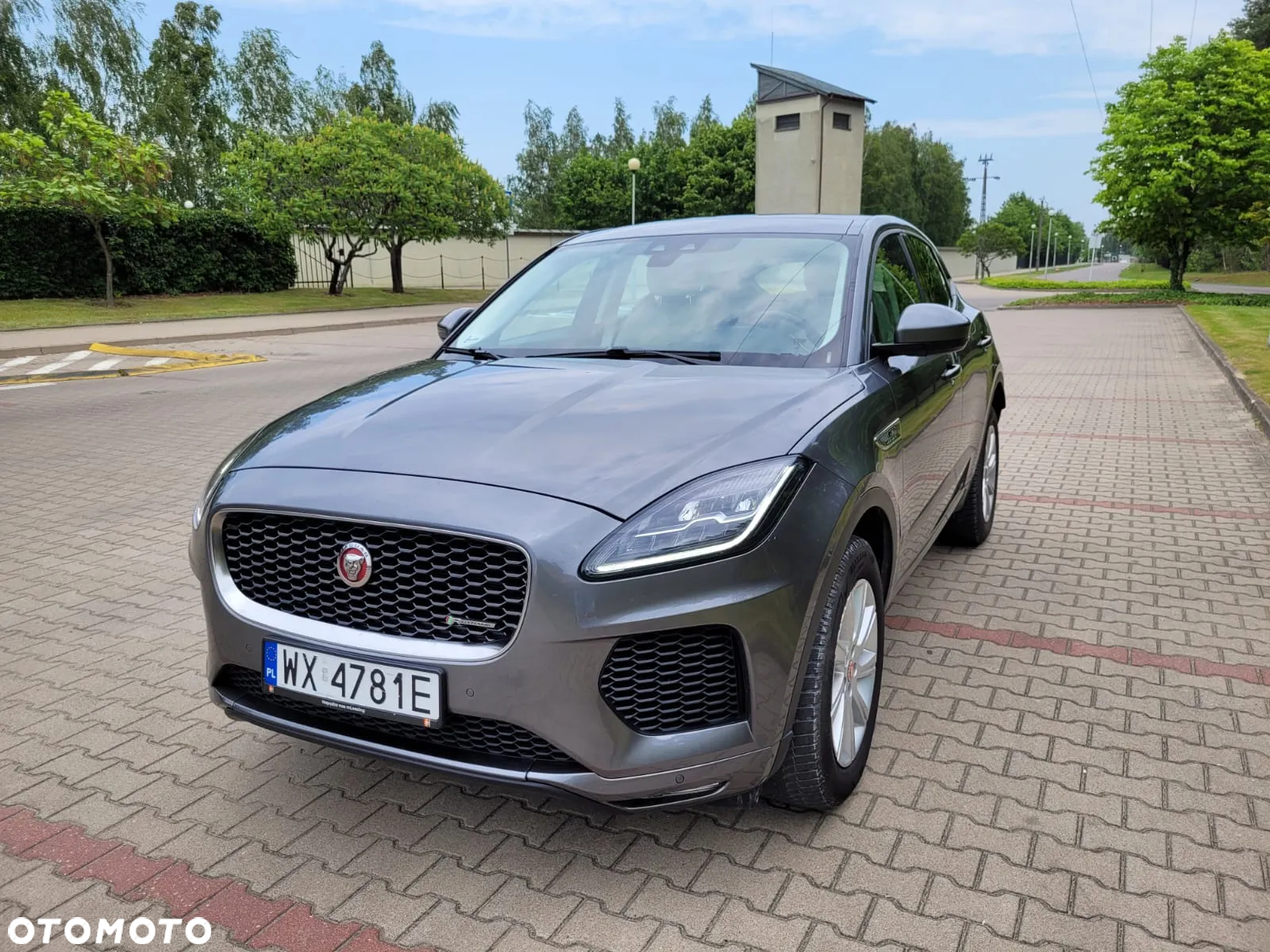 Jaguar E-Pace - 15