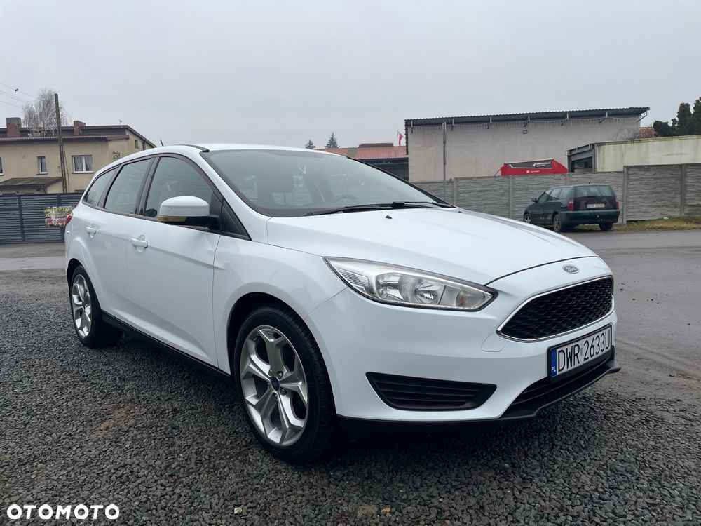 Ford Focus 1.6 Trend - 10