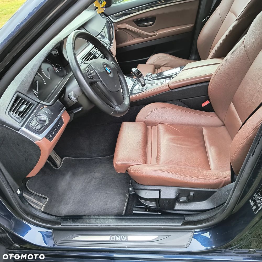 BMW Seria 5 525d - 10