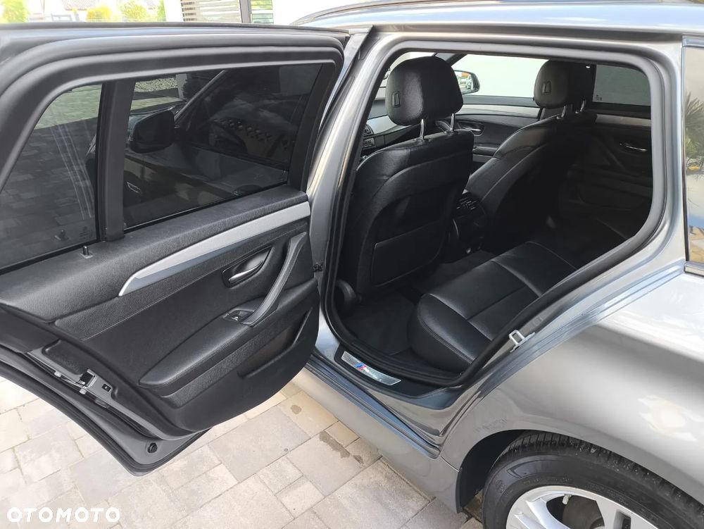BMW Seria 5 535d xDrive Touring - 12