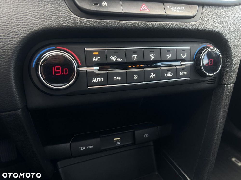 Kia Ceed 1.4 T-GDI M - 23