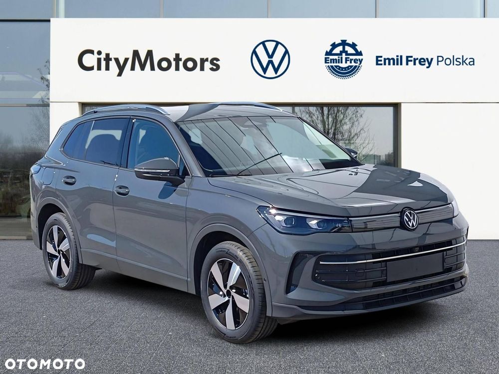Volkswagen Tiguan - 1