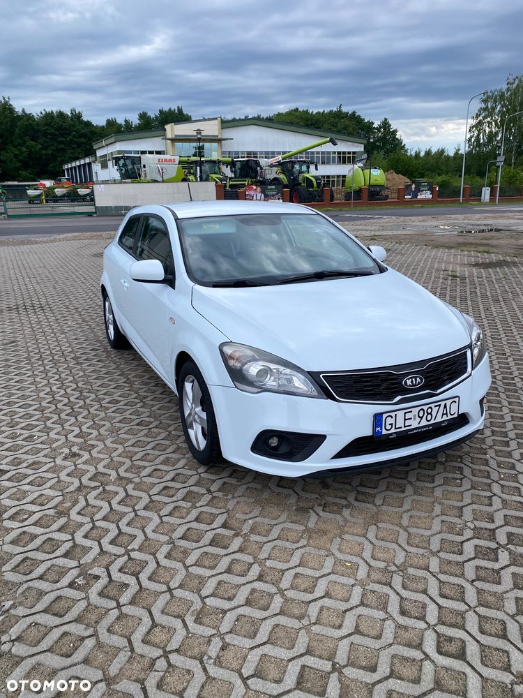 Kia Ceed - 14