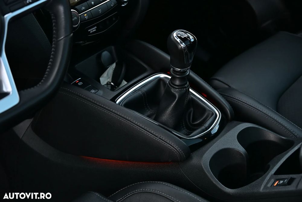 Nissan Qashqai 1.6 DCI ALL-MODE 4x4i TEKNA+ - 11