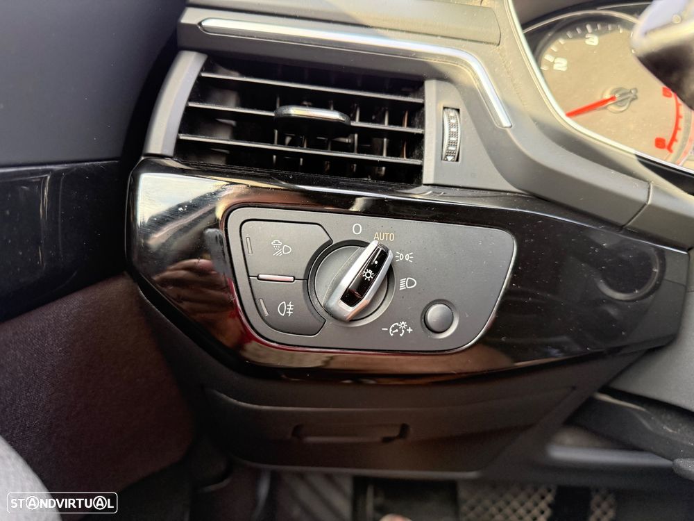 Audi A4 Avant 2.0 TDI S tronic quattro design - 11