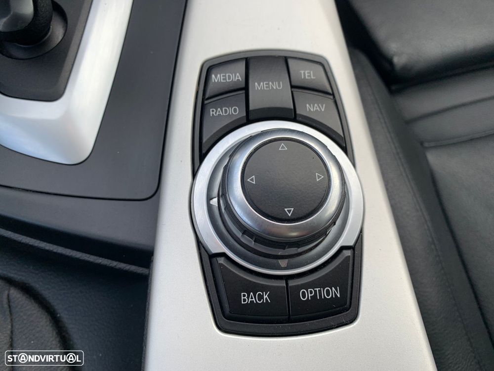 BMW 320 d Auto Pack M - 33
