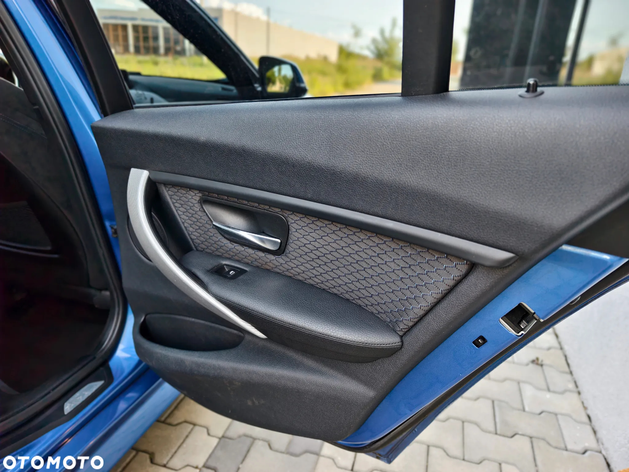 BMW Seria 3 318d Touring Blue Performance - 19