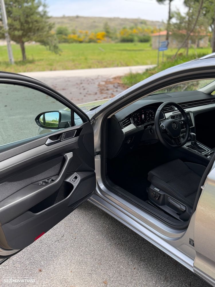 VW Passat Variant 1.5 TSI Confortline DSG - 24