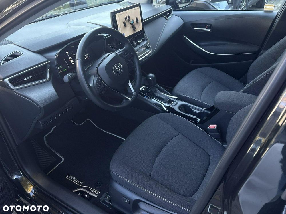Toyota Corolla 1.8 Hybrid Comfort - 32