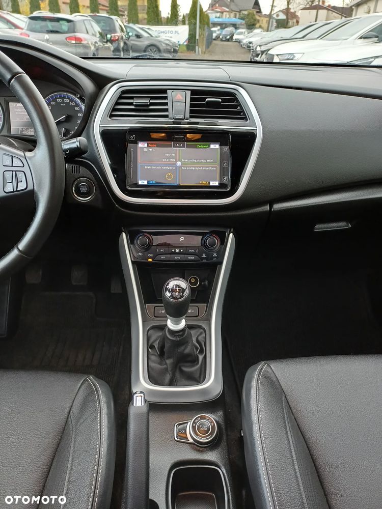 Suzuki SX4 S-Cross 1.4 T Premium 4WD - 24