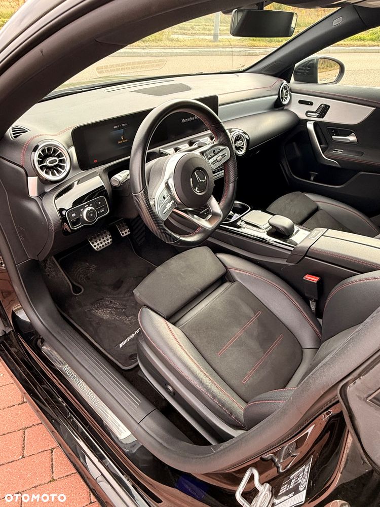 Mercedes-Benz CLA 250 4-Matic AMG Line 7G-DCT - 11