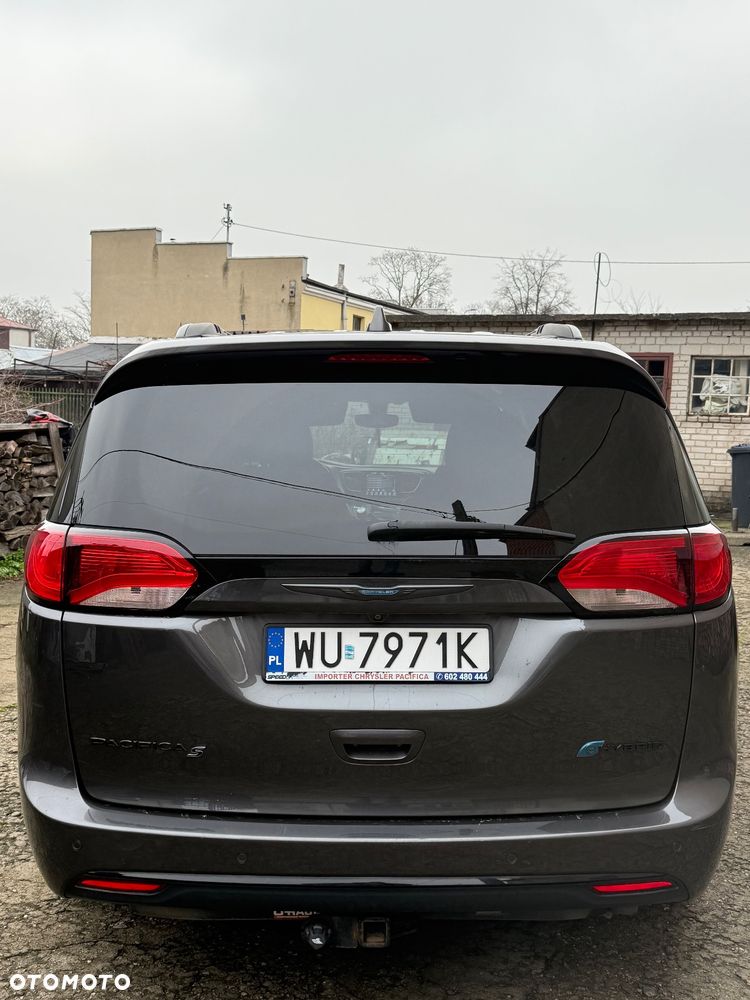 Chrysler Pacifica - 10