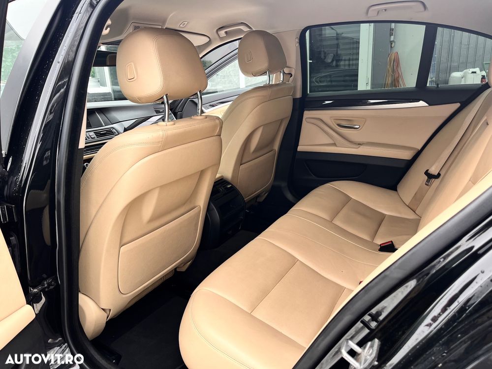 BMW Seria 5 525d Aut. Luxury Line - 19