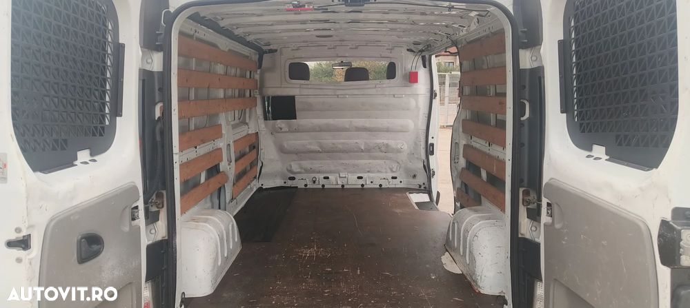 Renault Trafic - 9