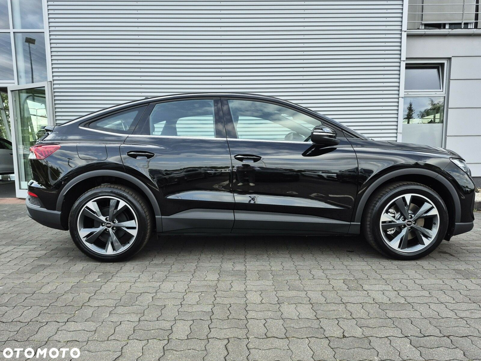 Audi Q4 e-tron - 7