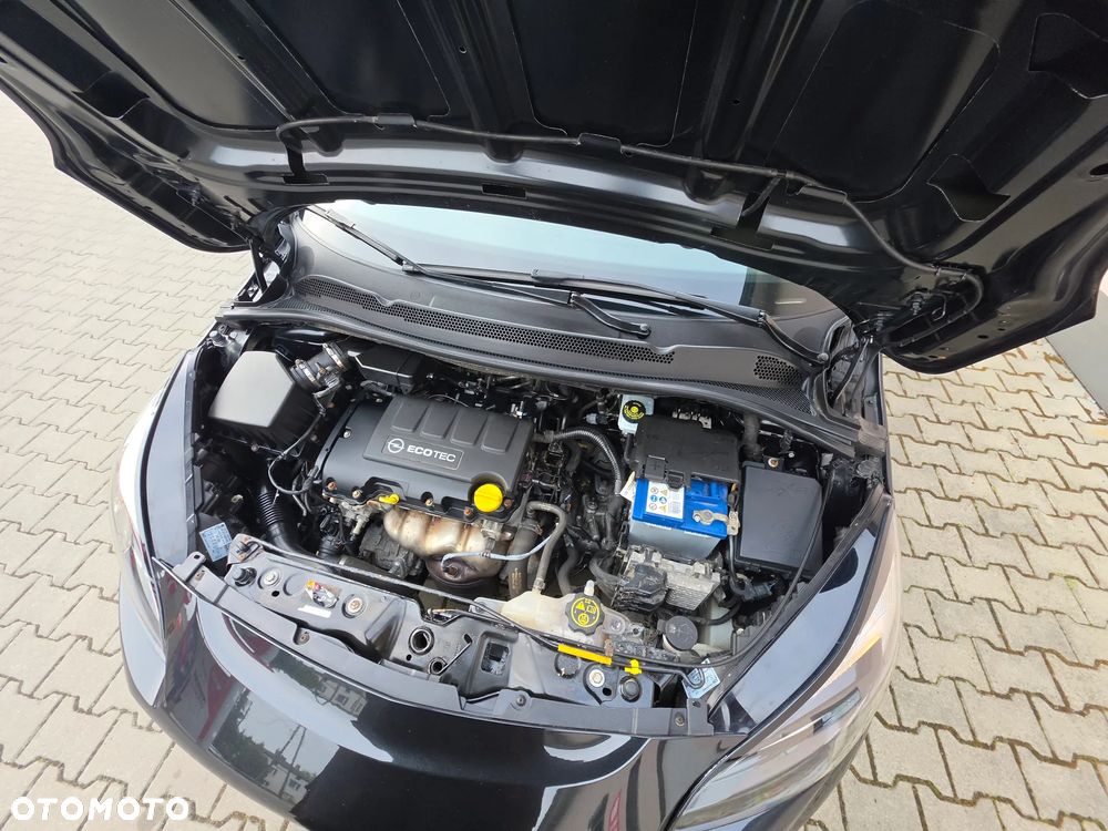 Opel Corsa 1.4 16V Cosmo - 27