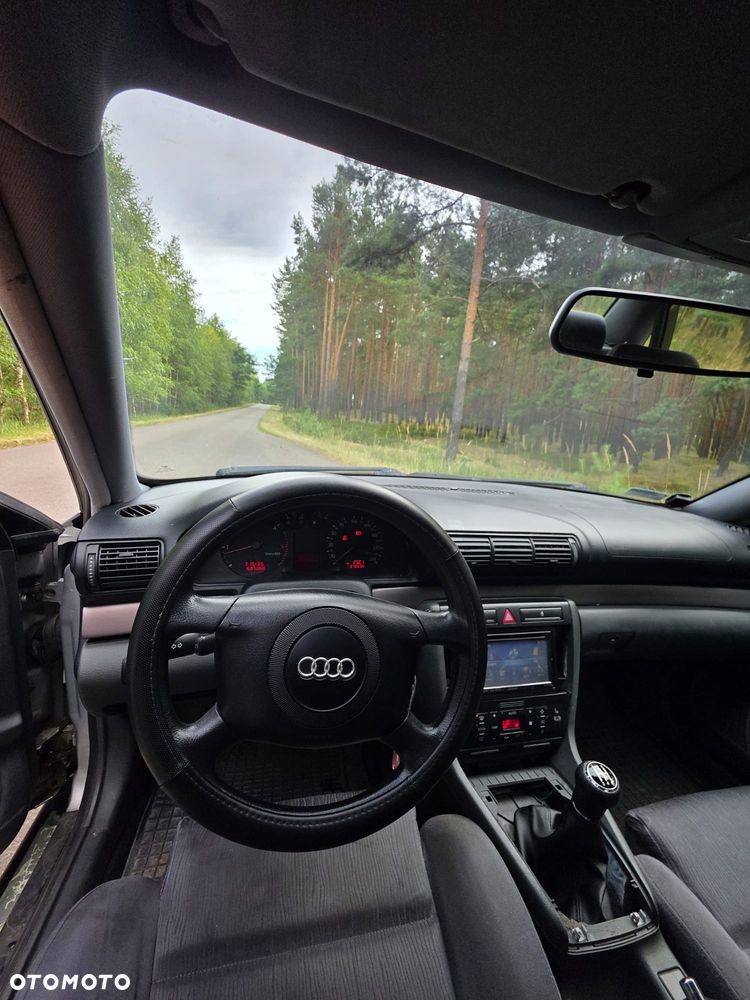 Audi A4 Limousine - 2