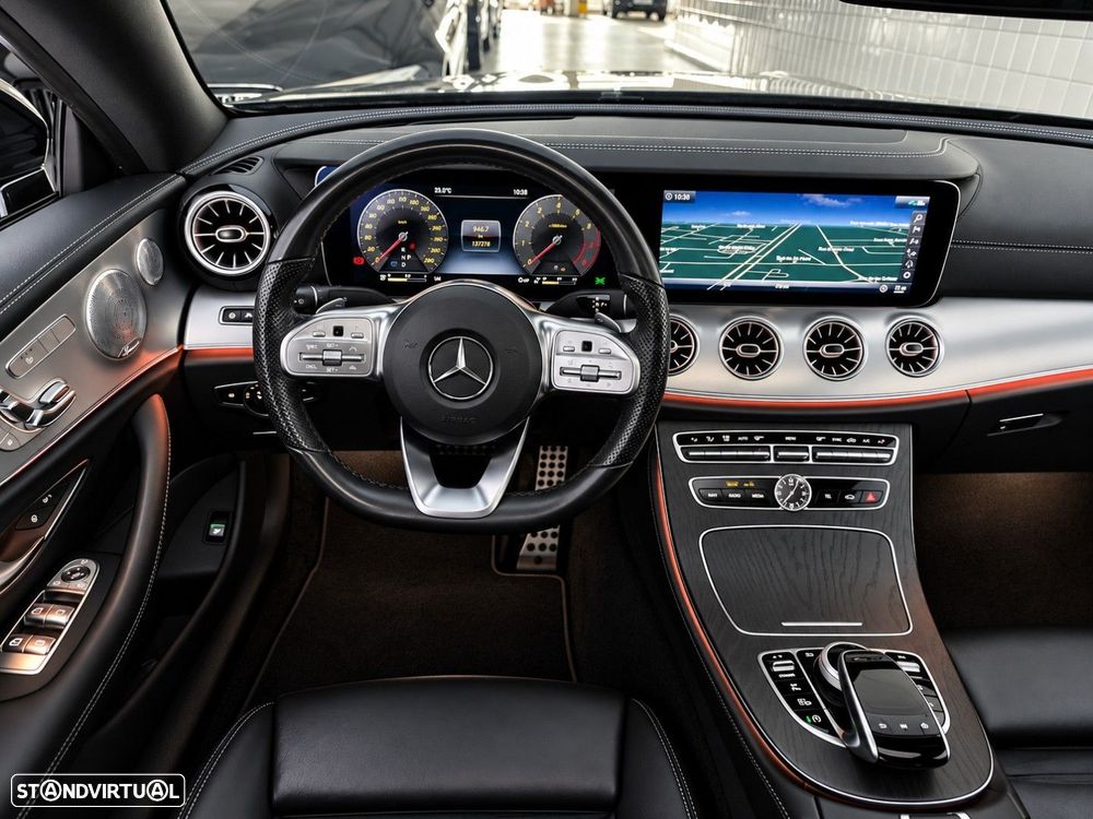 Mercedes-Benz E 220 d AMG Line Aut. — fotografia 12