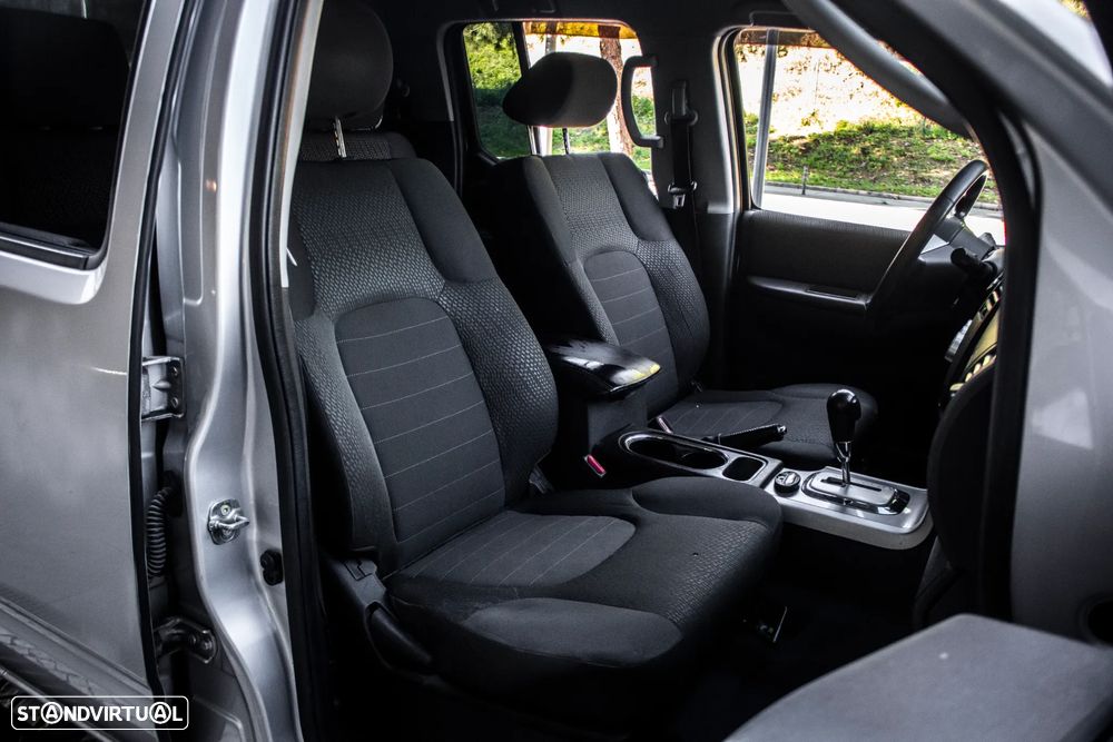 Nissan Navara 2.5 dCi CD SE AT 4WD - 26