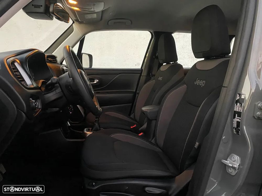 Jeep Renegade 1.0 T Limited - 12