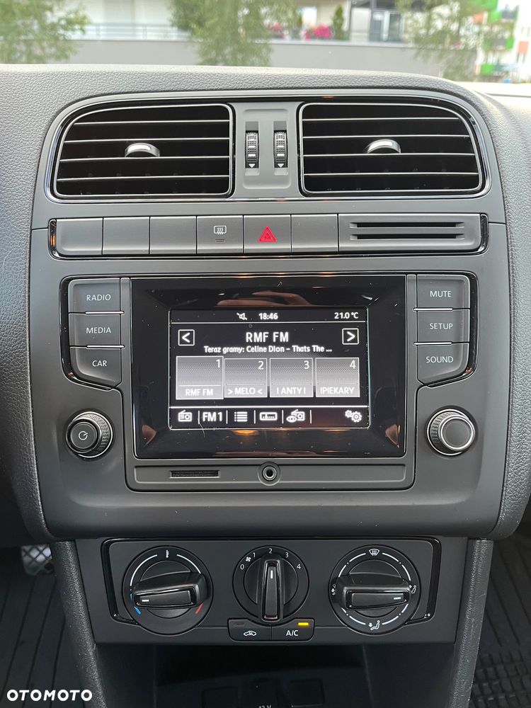 Volkswagen Polo 1.0 Trendline Perfectline - 31