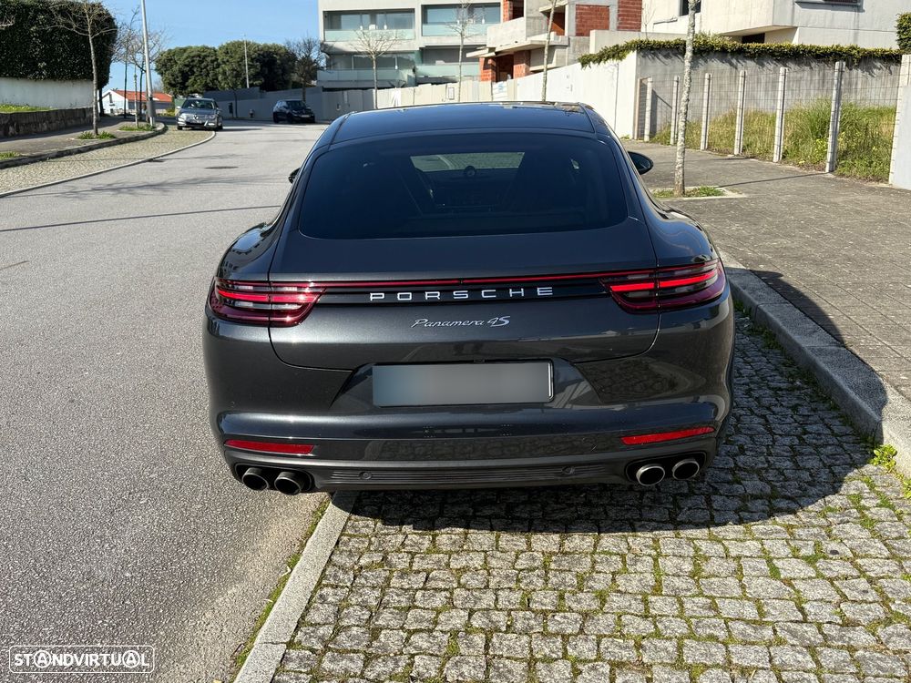 Porsche Panamera 4 S - 3
