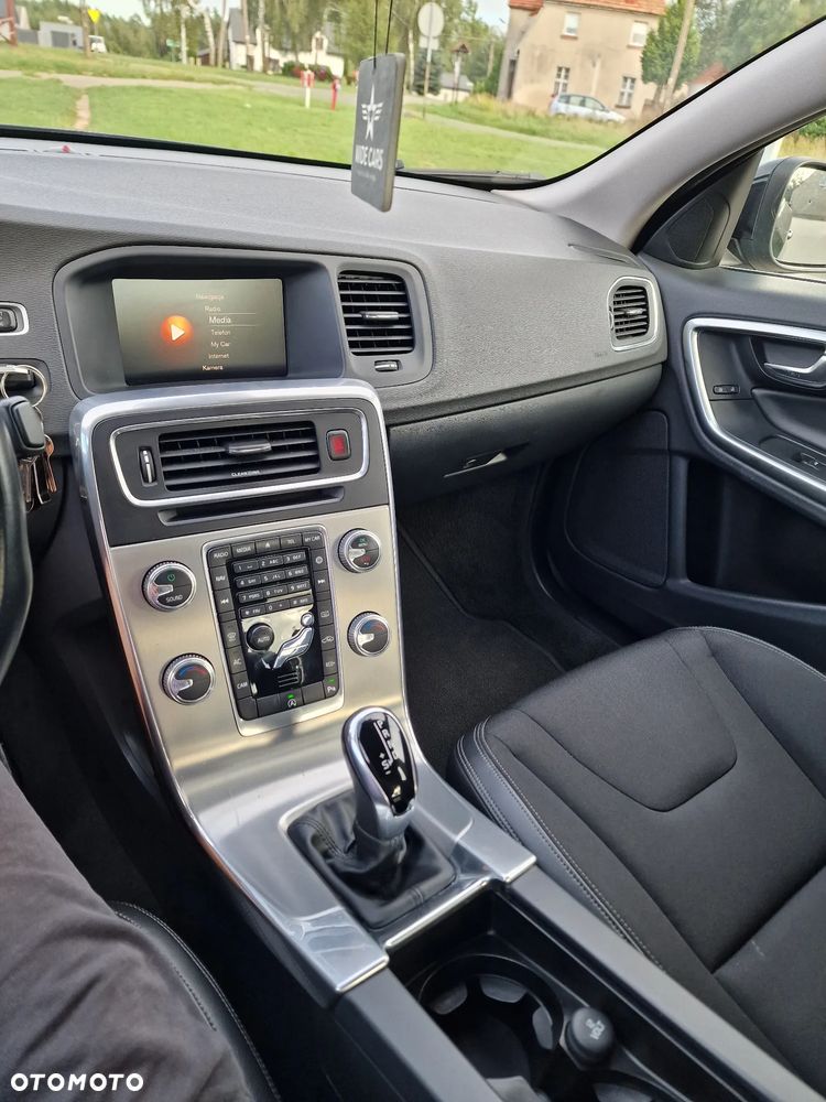 Volvo S60 D4 Drive-E Momentum - 23
