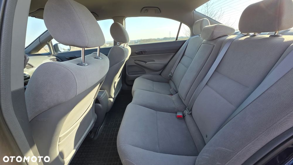 Honda Civic 1.8 Comfort - 17