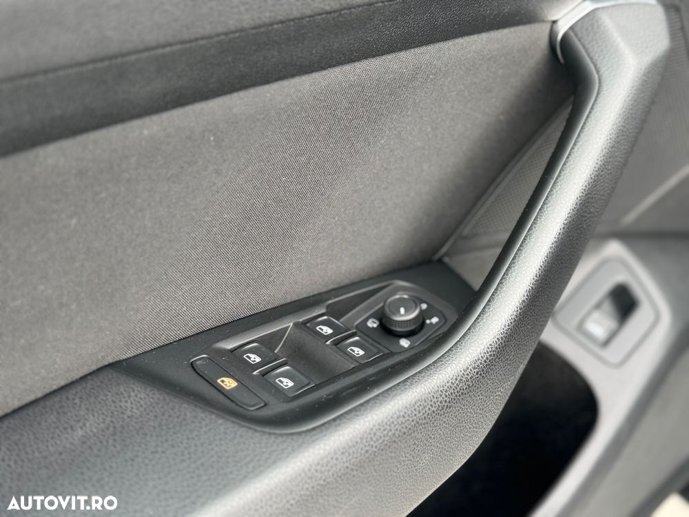 Volkswagen Passat 2.0 TDI SCR DSG Business - 14