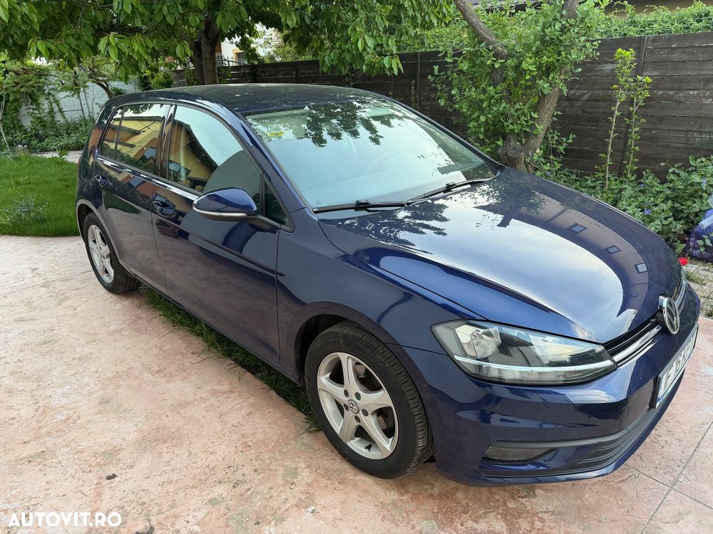Volkswagen Golf - 2