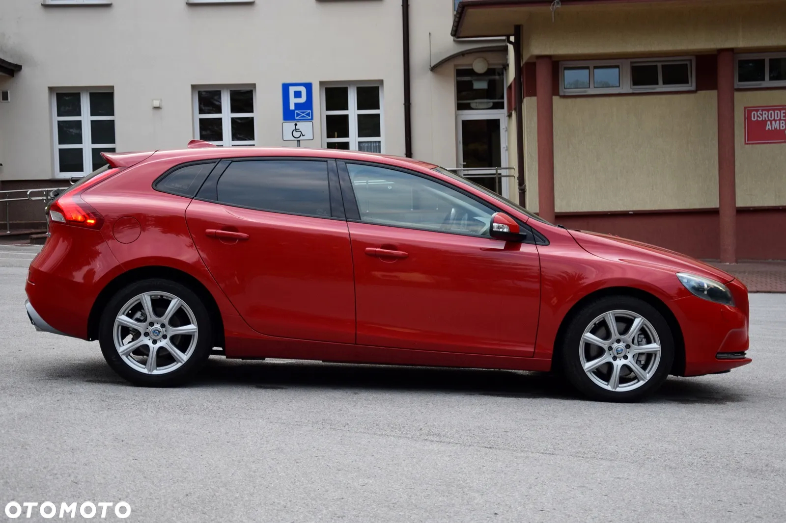 Volvo V40 D4 Momentum - 3