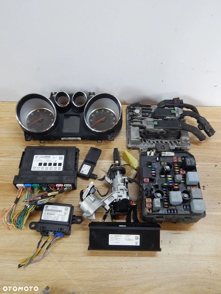 Zestaw startowy sterownik stacyjka 1.6 cdti  Opel MOKKA I A zafira astra corsa meriva Trax 12-18  Łuków części - 2