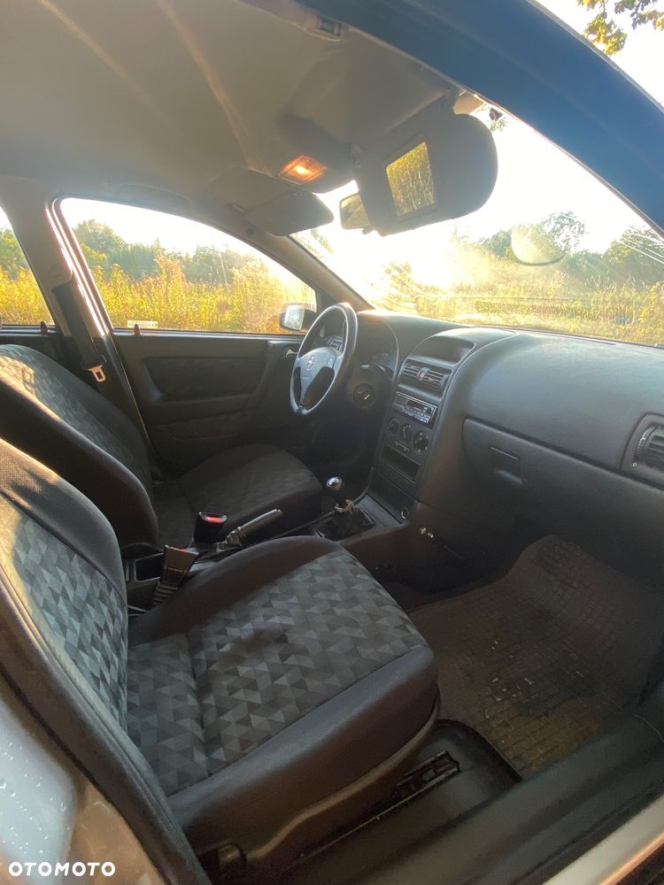 Opel Astra 1.4 16v Family - 6