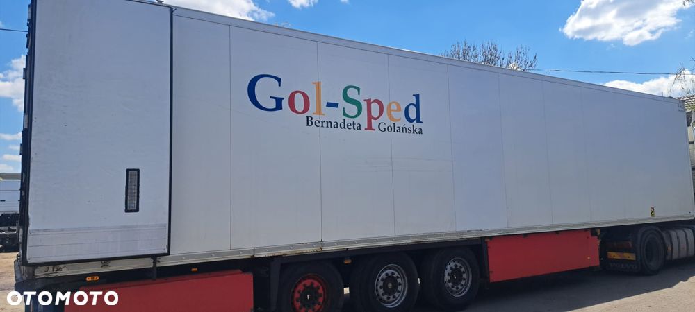 Schmitz Cargobull SKO 24 - 1